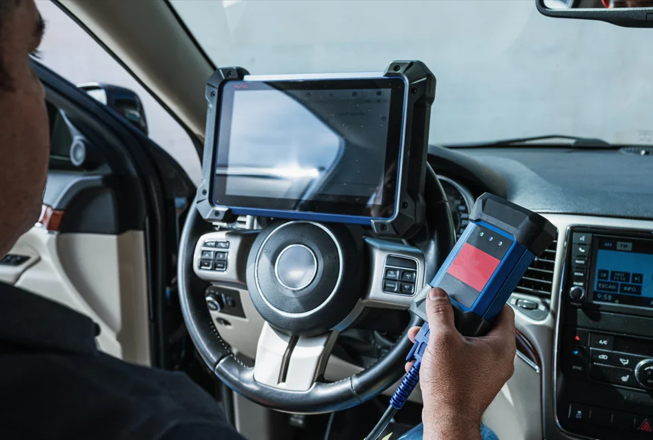 Car key programming Evesham using professional diagnostic equipment