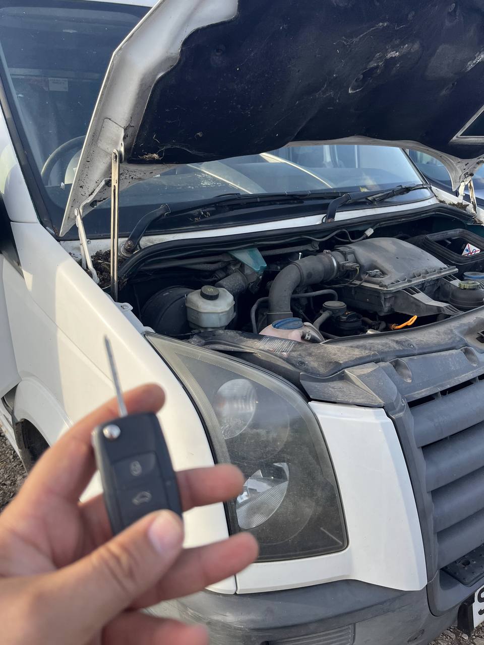 VW Crafter 2008 All Keys Lost – Replacement Van Key Evesham - real GsmHelp completed job photo 2