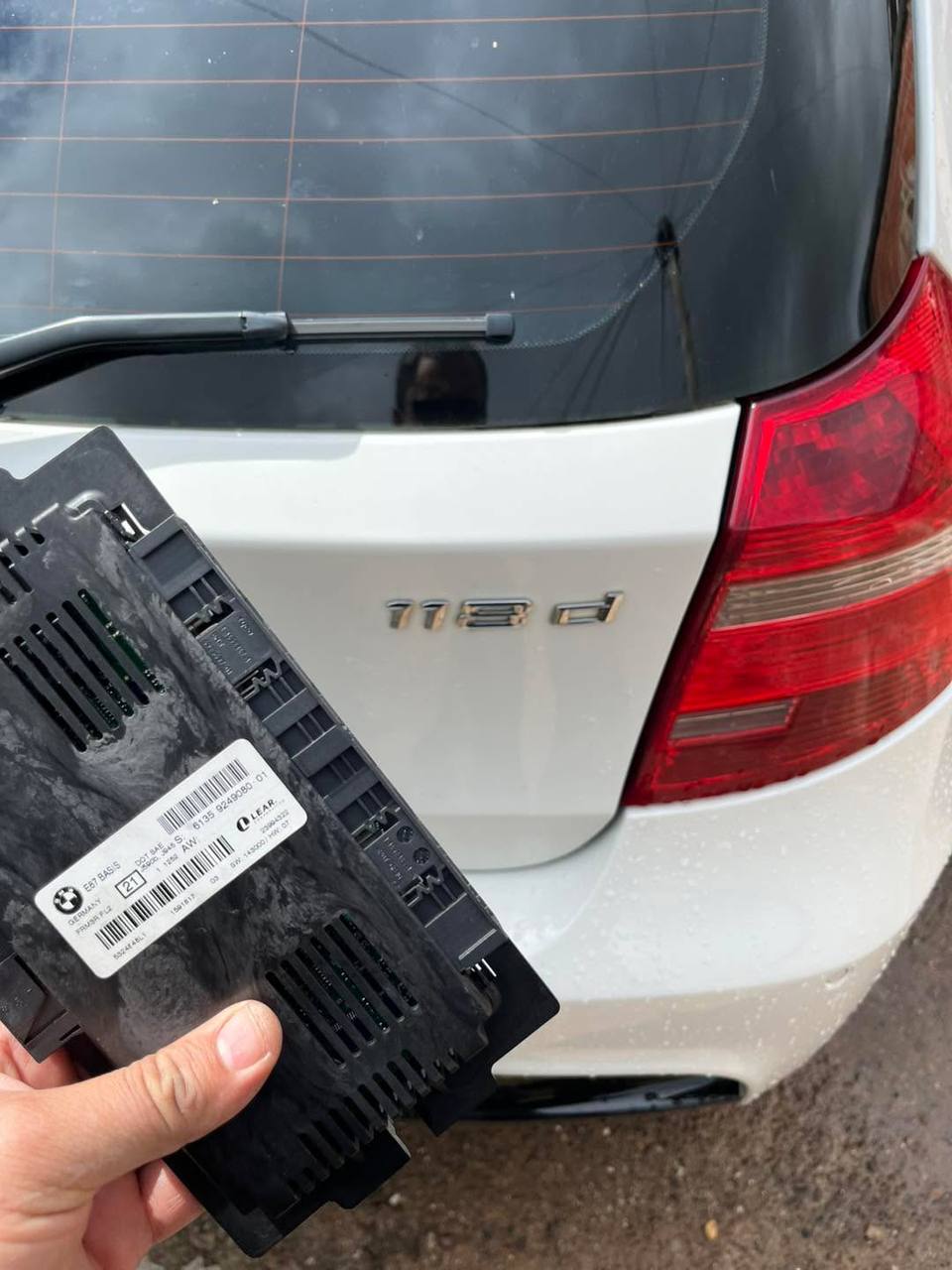 BMW 118D FRM Module Repair – Footwell Module Restored – genuine GsmHelp job photo 1