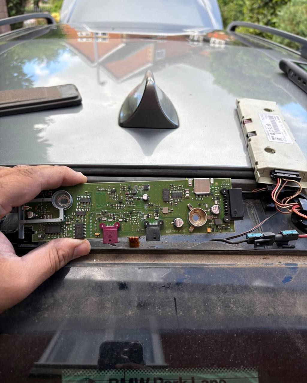 BMW 5 Series Touring Remote Key Fault – Diversity Antenna Repair – genuine GsmHelp job photo 4