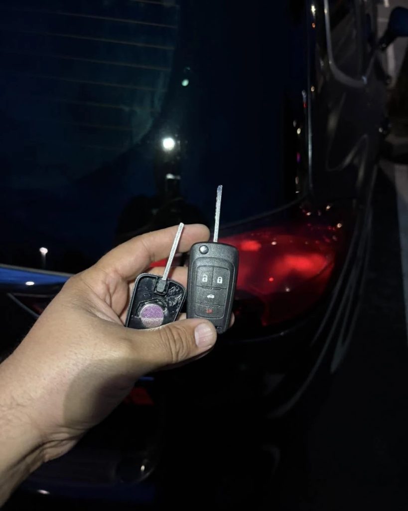 Vauxhall Zafira C damaged car key repair and replacement key programming by mobile auto locksmith